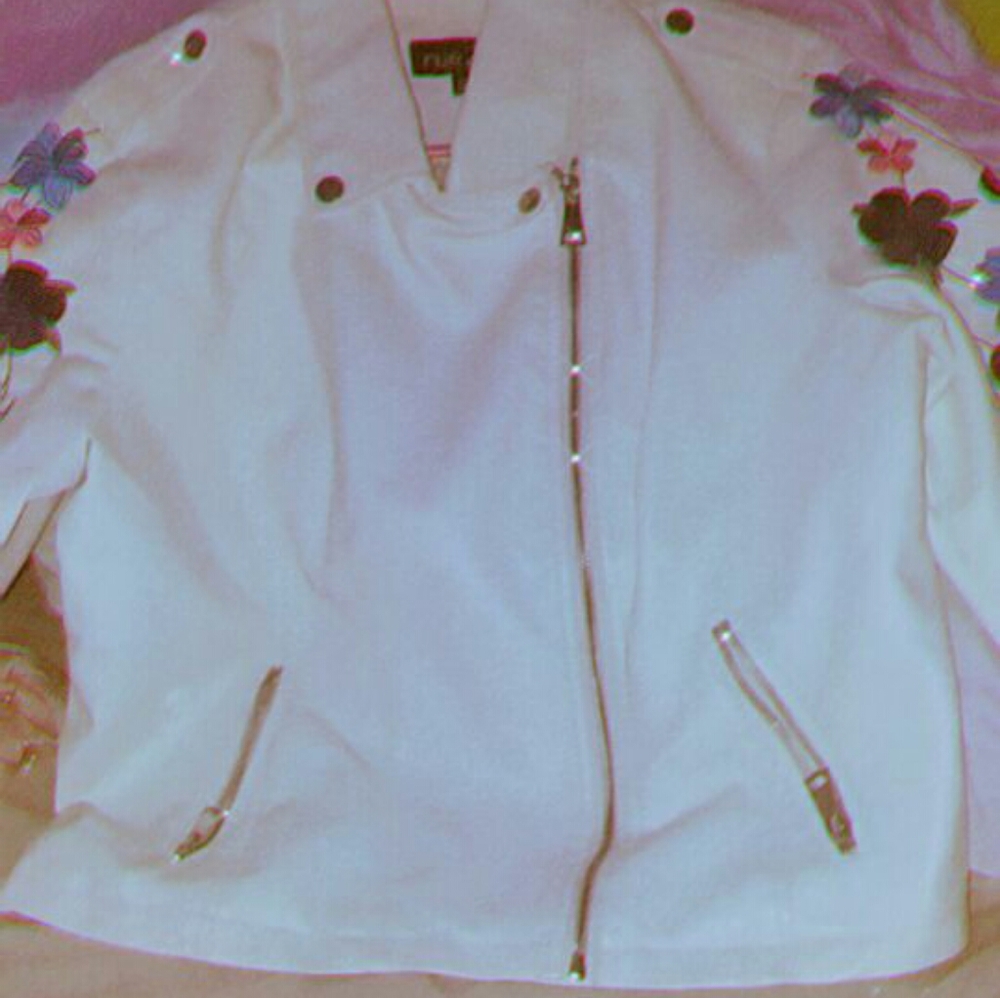 White leather jacket - Picture 3 of 7